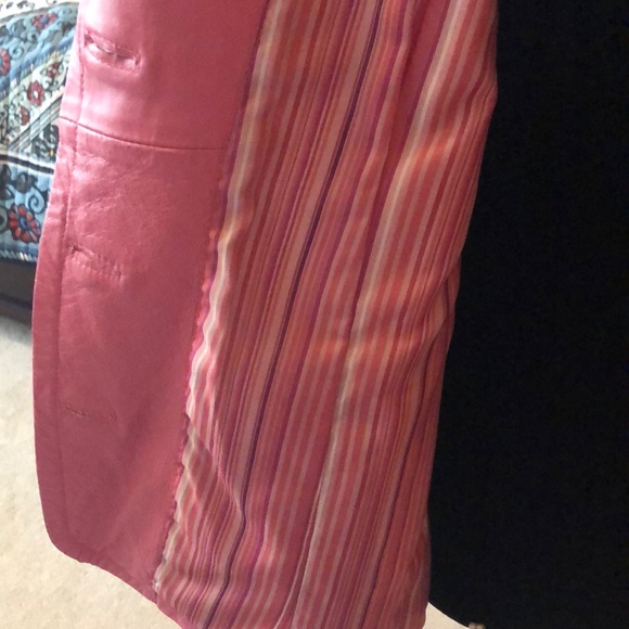Pink genuine leather jacket with 3 button closure - Picture 5 of 5